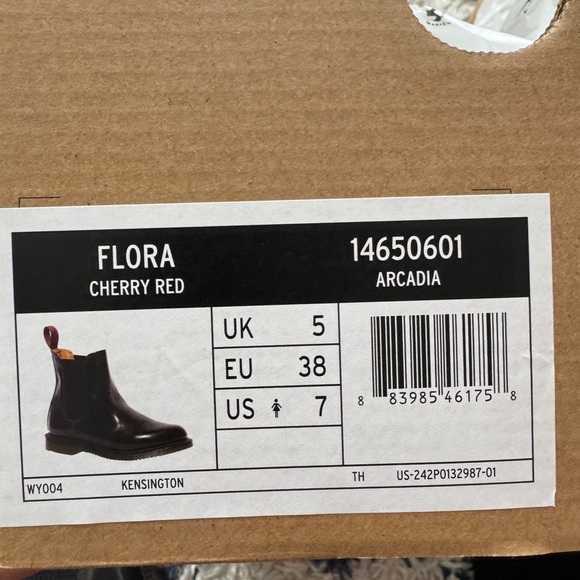 Dr. Martens Flora Chelsea Cherry Red Arcadia Leather Boots size us 7 uk 5 eu 38 - Picture 4 of 5